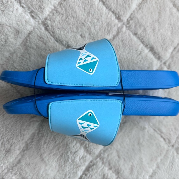 Vera Bradley | Blue Medium Go Fish Beach Slides Flip Flops | Size Medium - Picture 4 of 7